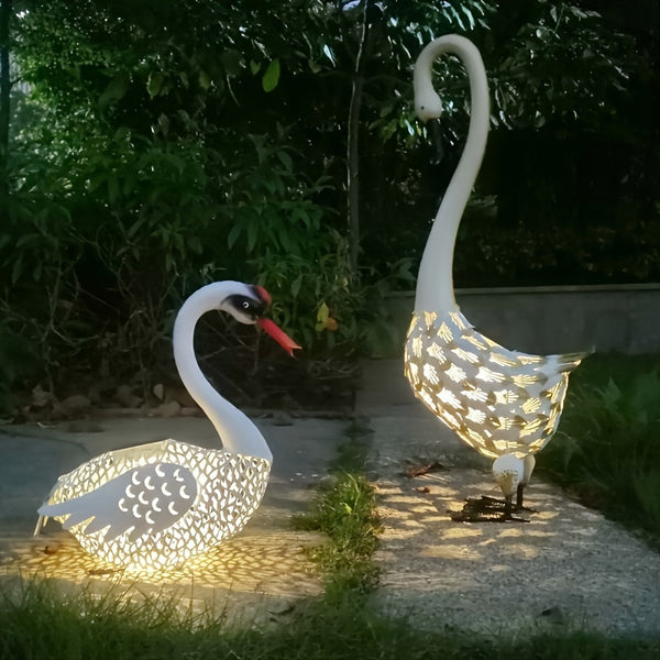 1pc Solar-Powered Metal Swan Statue, Patina Heron Decoy with Illuminated Body & Neck - & Rust-Resistant Garden Sculpture for Home, Office, & Festive Decor, Statue Decor, Christmas Decor