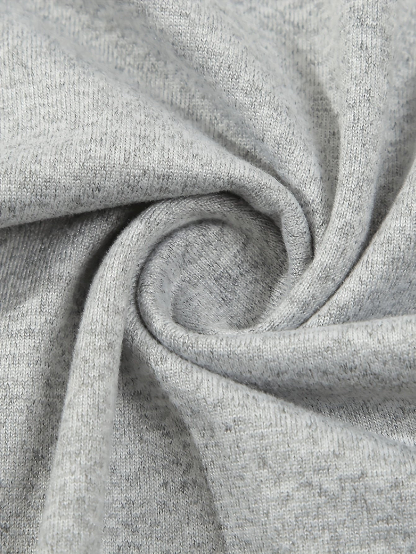 Grafisk T-skjorte for englevinger for kvinner - "Beskyttelse omgir deg" gyllent trykk, uformelt rund hals, kortermet, mikroelastisk, ikke-gjennomsiktig, lettstelt blanding av polyester/spandex, ideell for uformelle antrekk