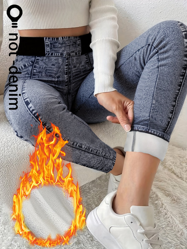 【imitasjonsdenim】[imitasjonsdenim i kunstig skinn] Disse fleece-fôrede tightsene med trykk har et stilig og avslappet design, perfekt for damemote. De er egnet for daglig pendling og allsidige nok til hverdagsbruk, med funksjoner