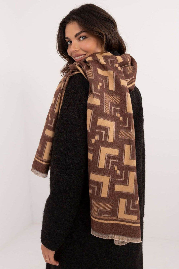 Shawl model 200538 - MHMote
