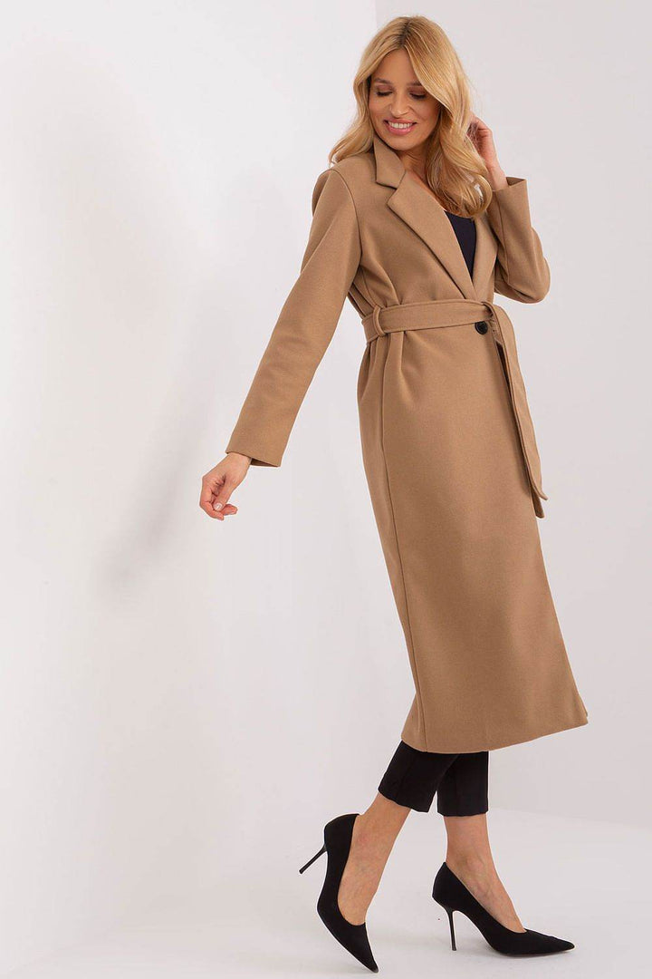 Coat model 190135 - MHMote