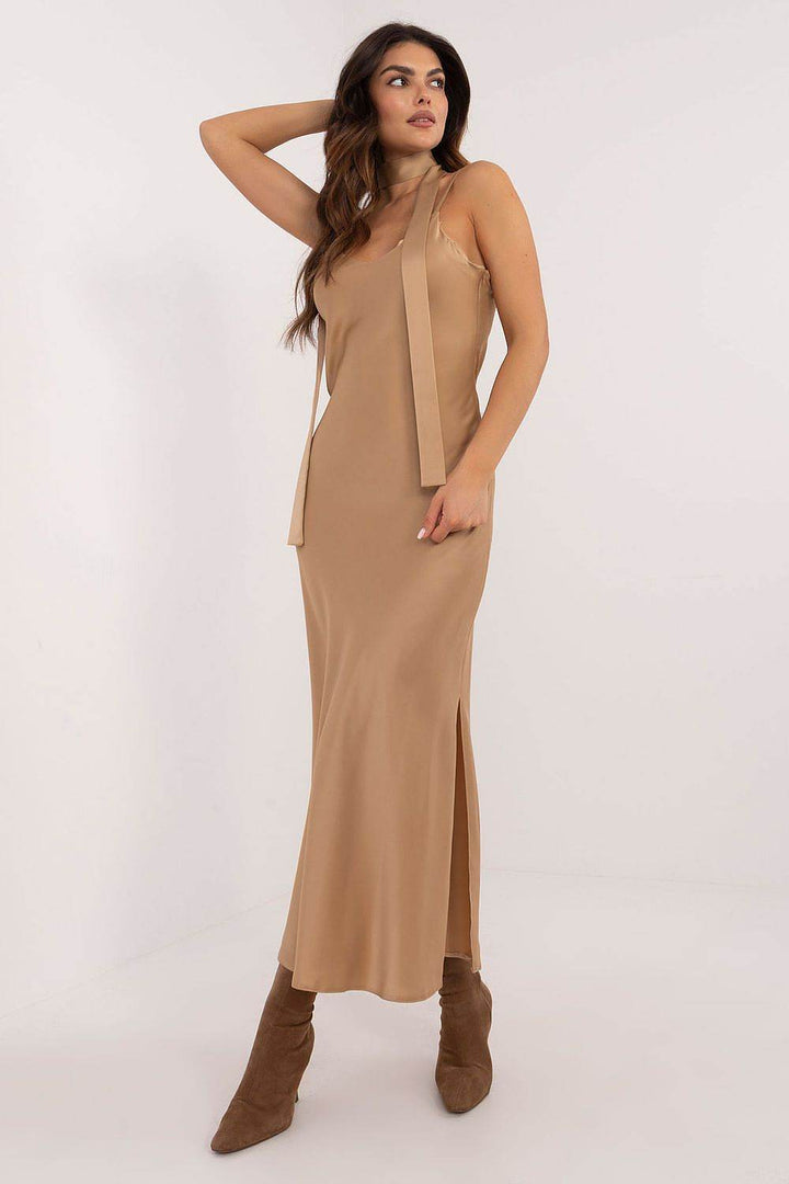 Evening dress model 201954 - MHMote