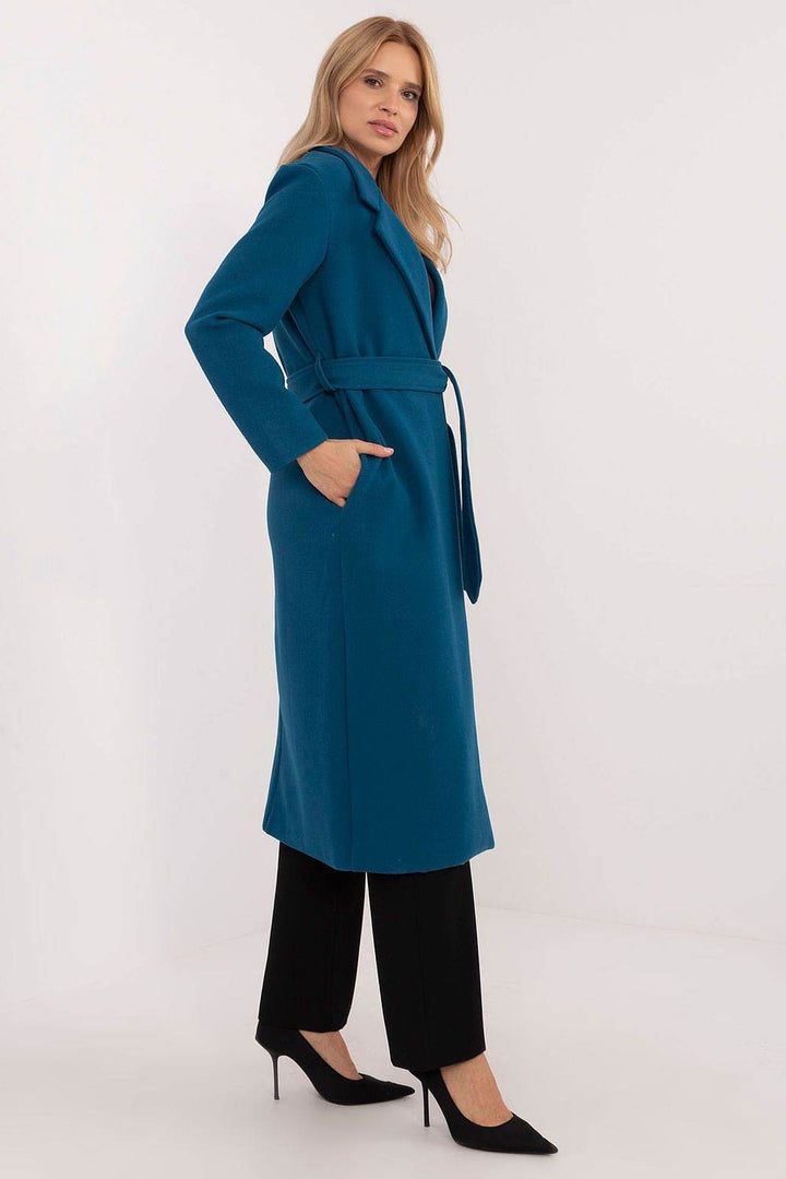 Coat model 190135 - MHMote