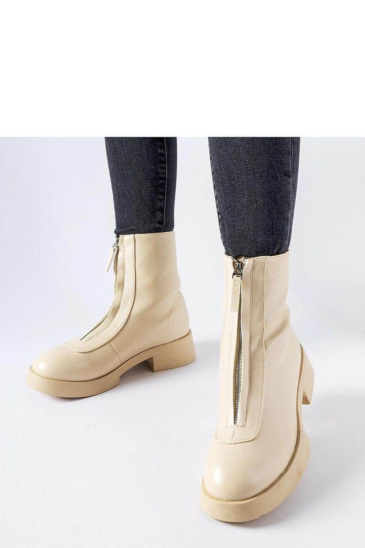 Boots model 204533 - MHMote