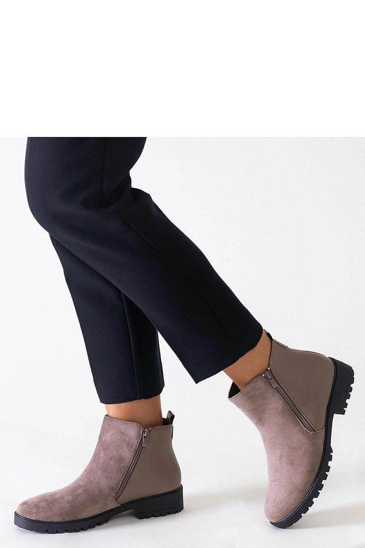 Boots model 204572 - MHMote