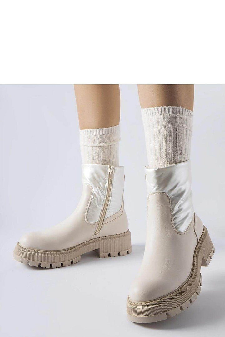 Boots model 204586 - MHMote