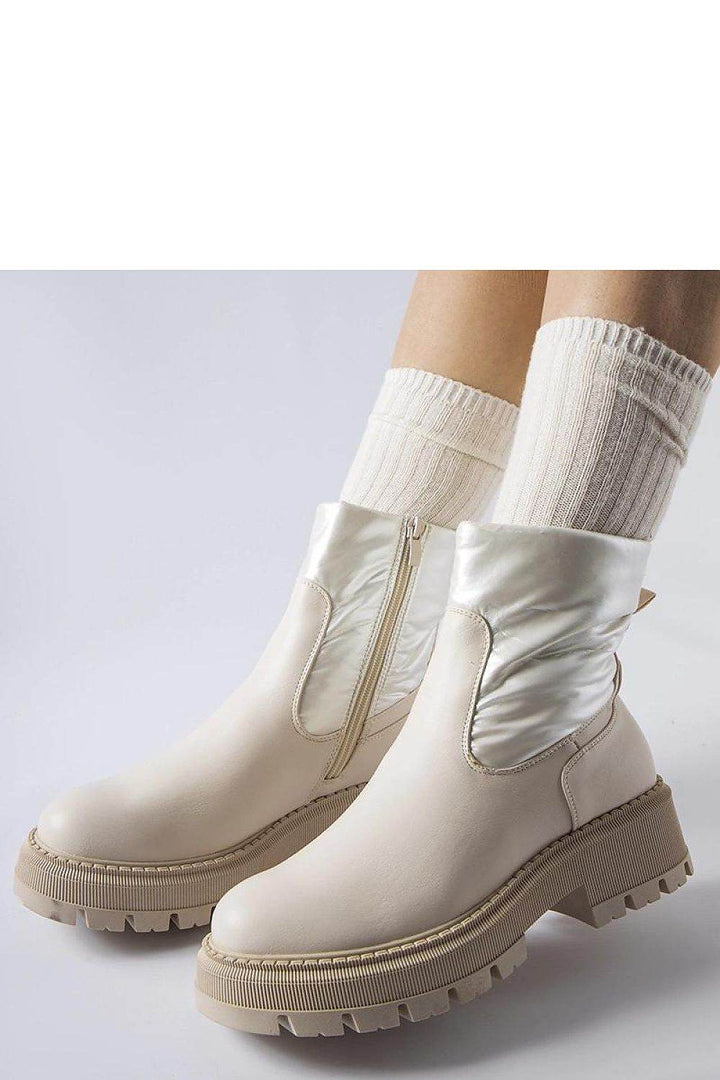 Boots model 204586 - MHMote