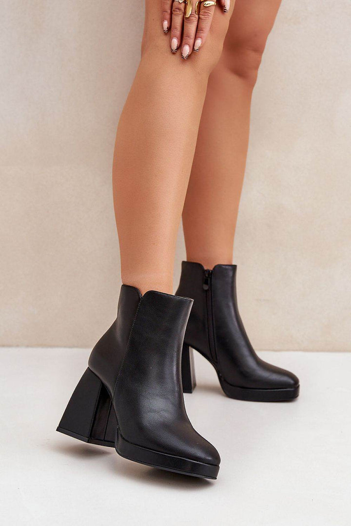 Heel boots model 204675 - MHMote
