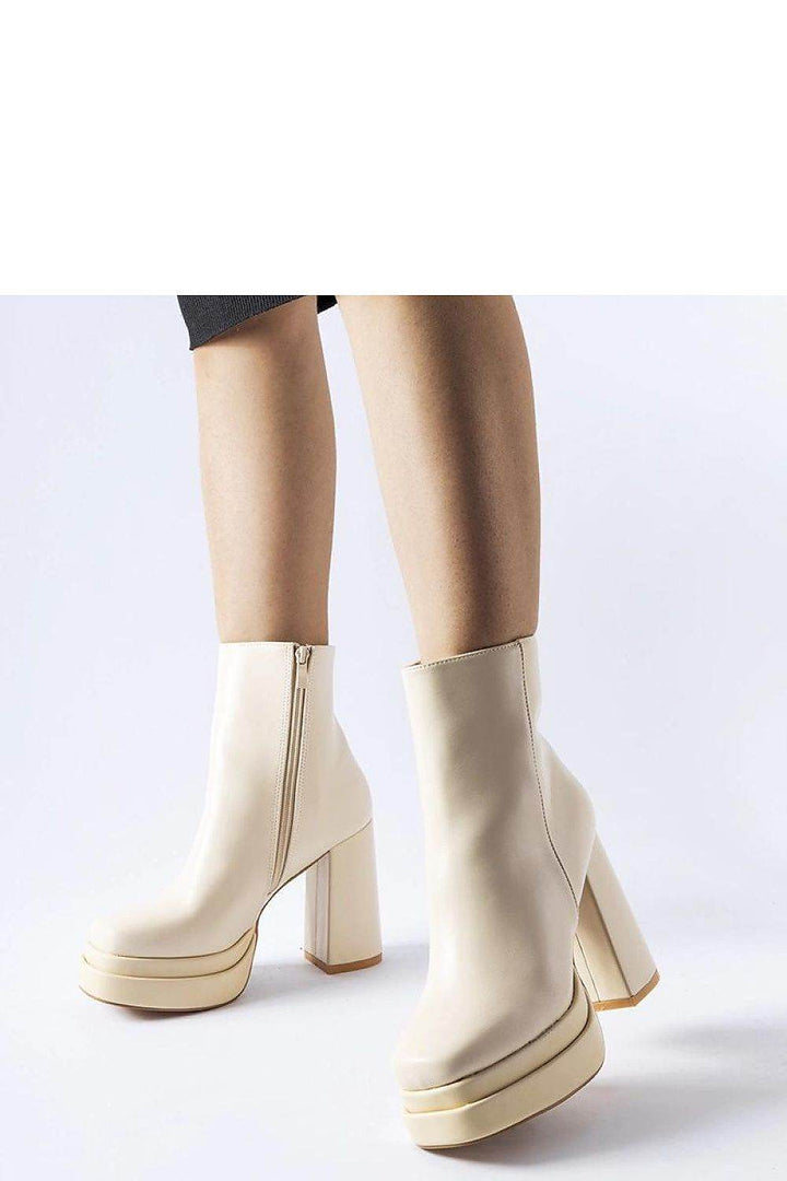 Heel boots model 204728 - MHMote