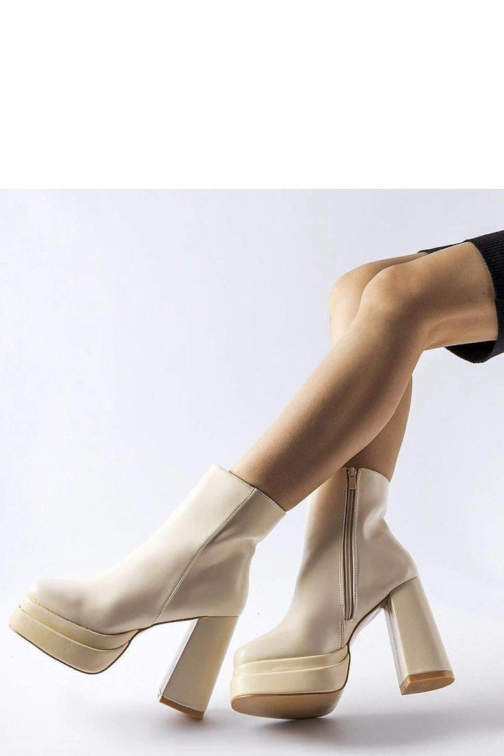Heel boots model 204728 - MHMote