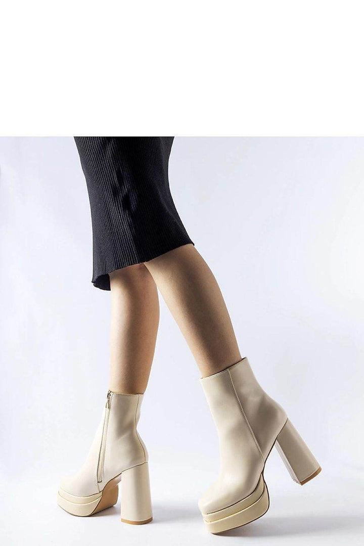 Heel boots model 204728 - MHMote