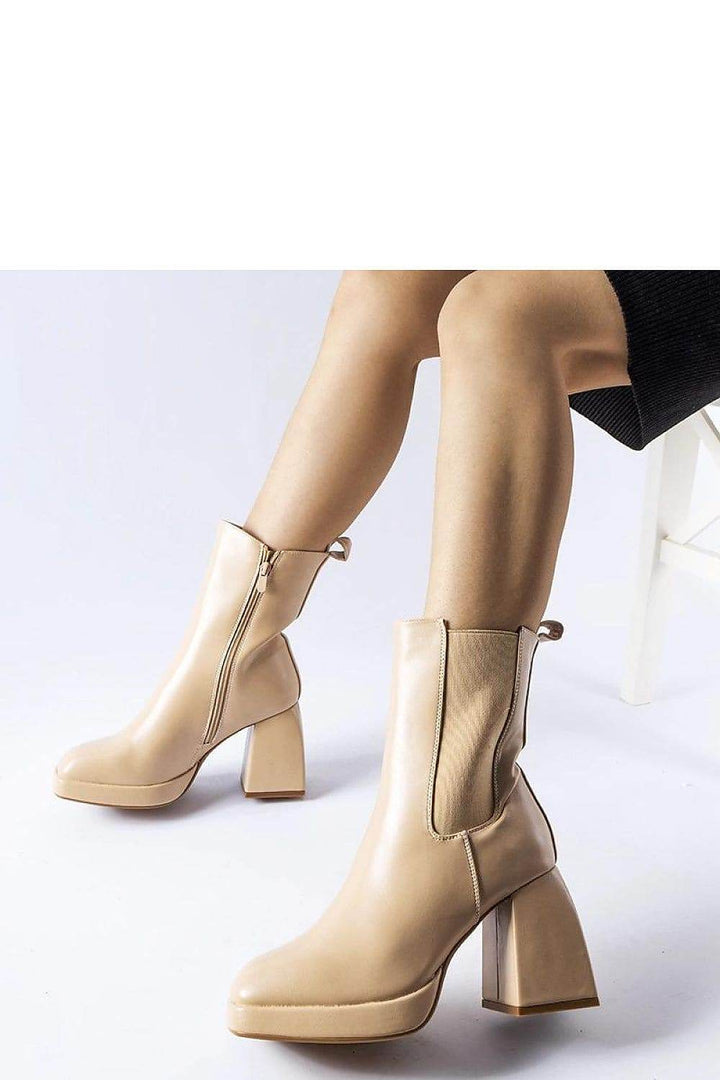 Heel boots model 204731 - MHMote