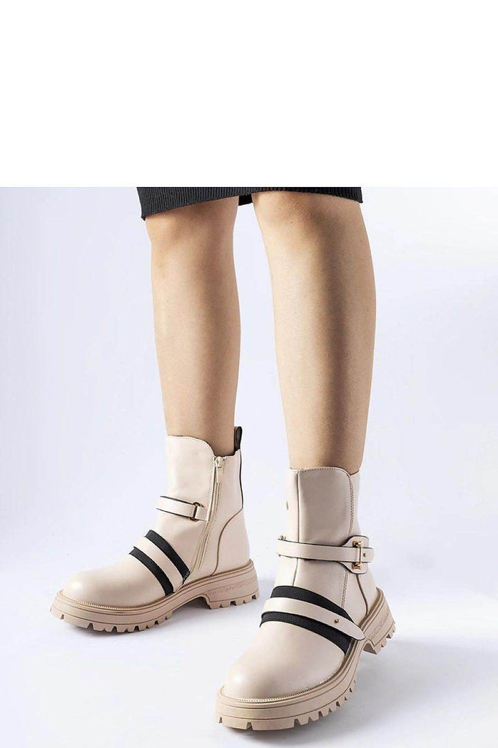 Boots model 204816 - MHMote