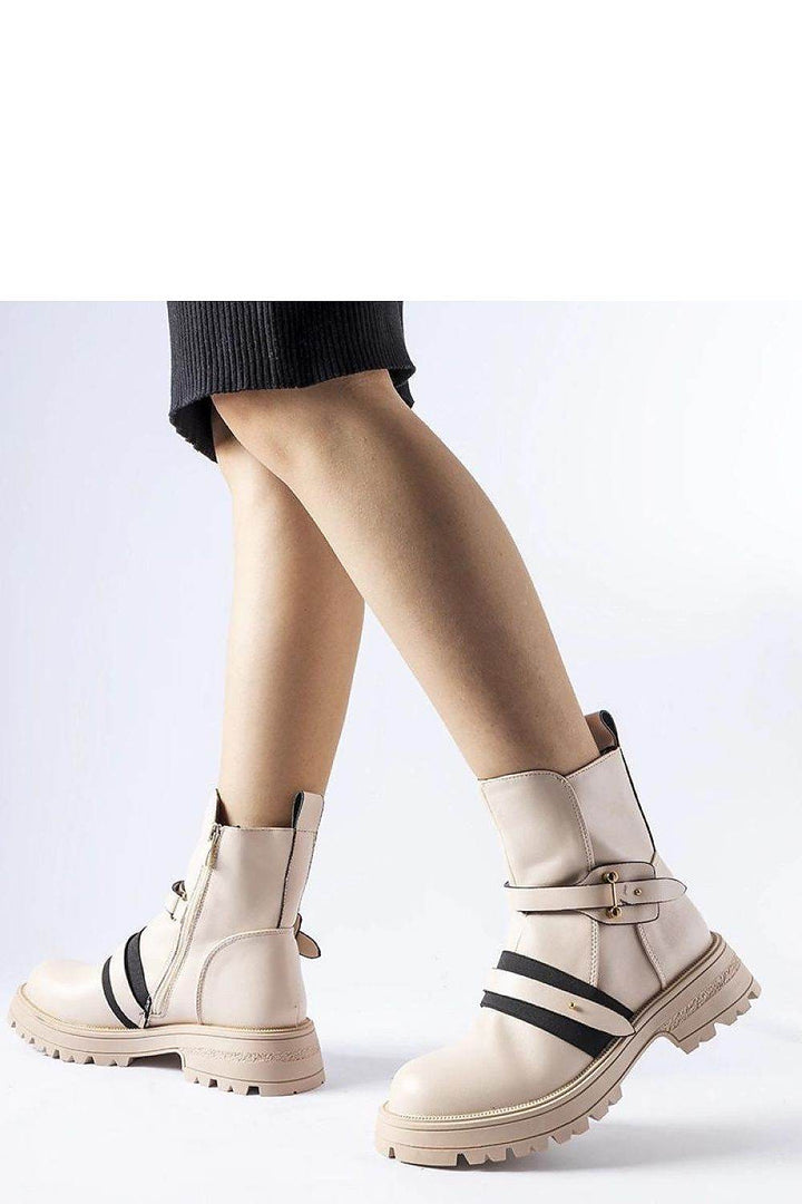 Boots model 204816 - MHMote