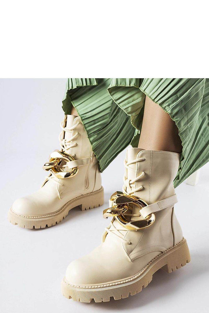 Boots model 204852 - MHMote
