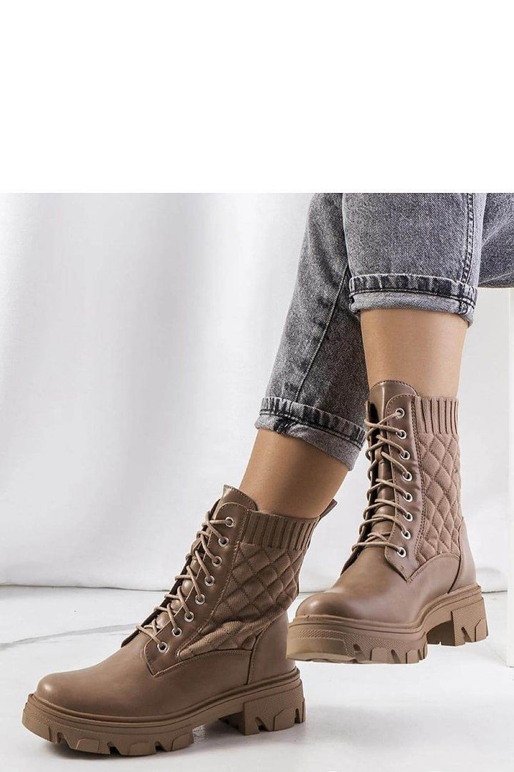Boots model 204858 - MHMote