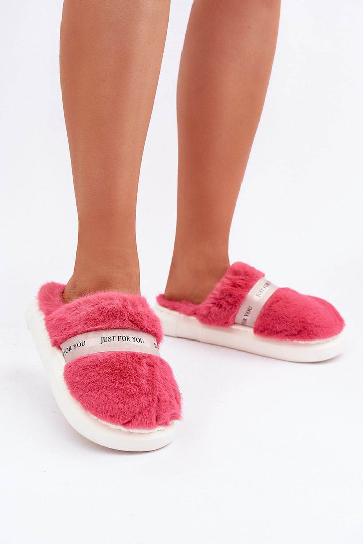 Slippers model 204933 - MHMote