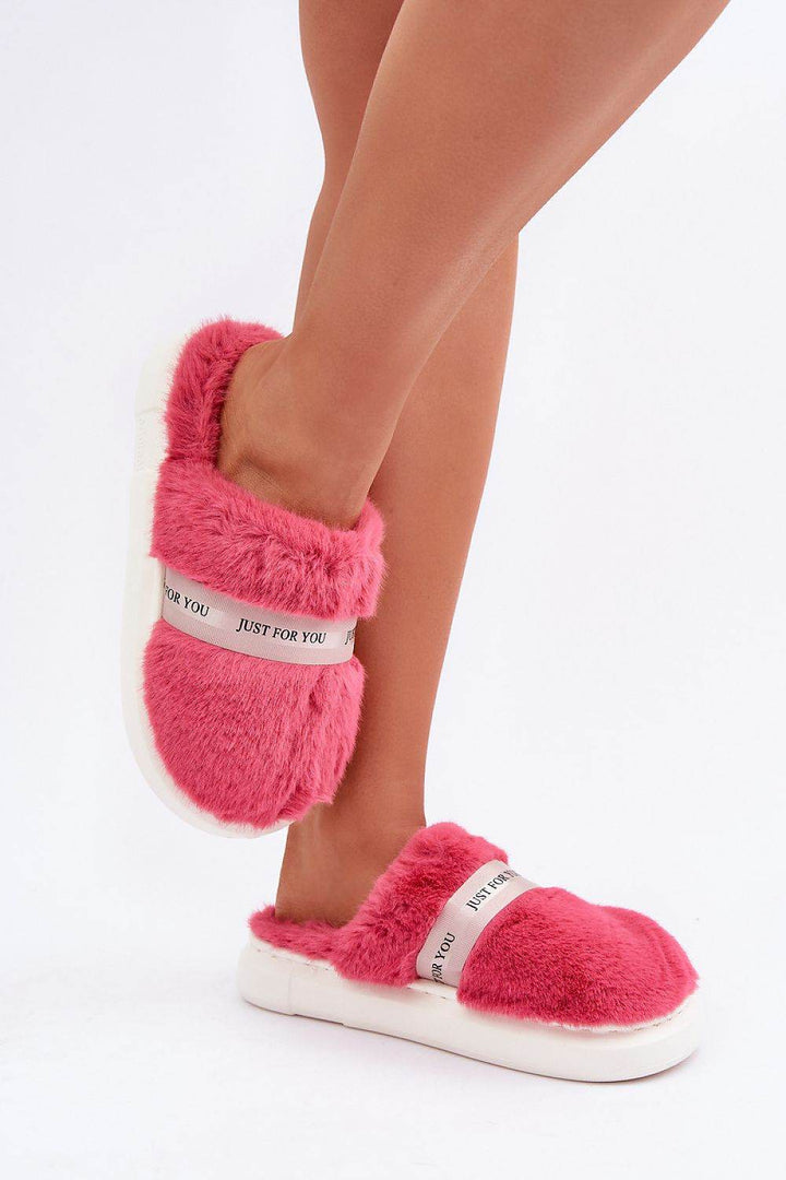 Slippers model 204933 - MHMote