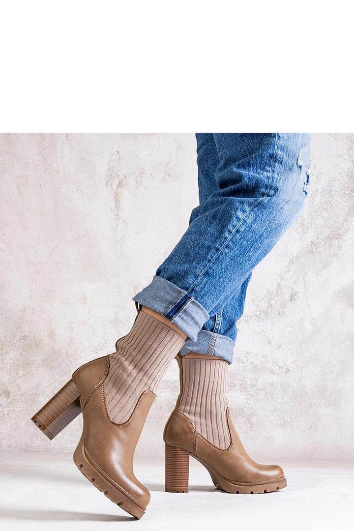Heel boots model 205041 - MHMote