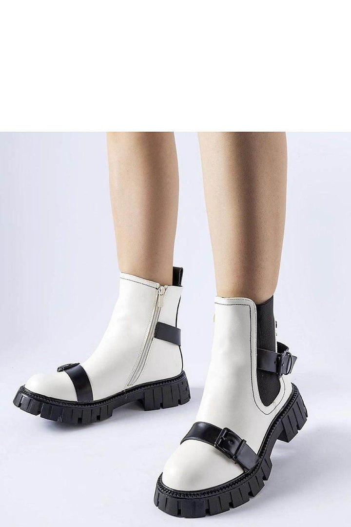 Heel boots model 205078 - MHMote