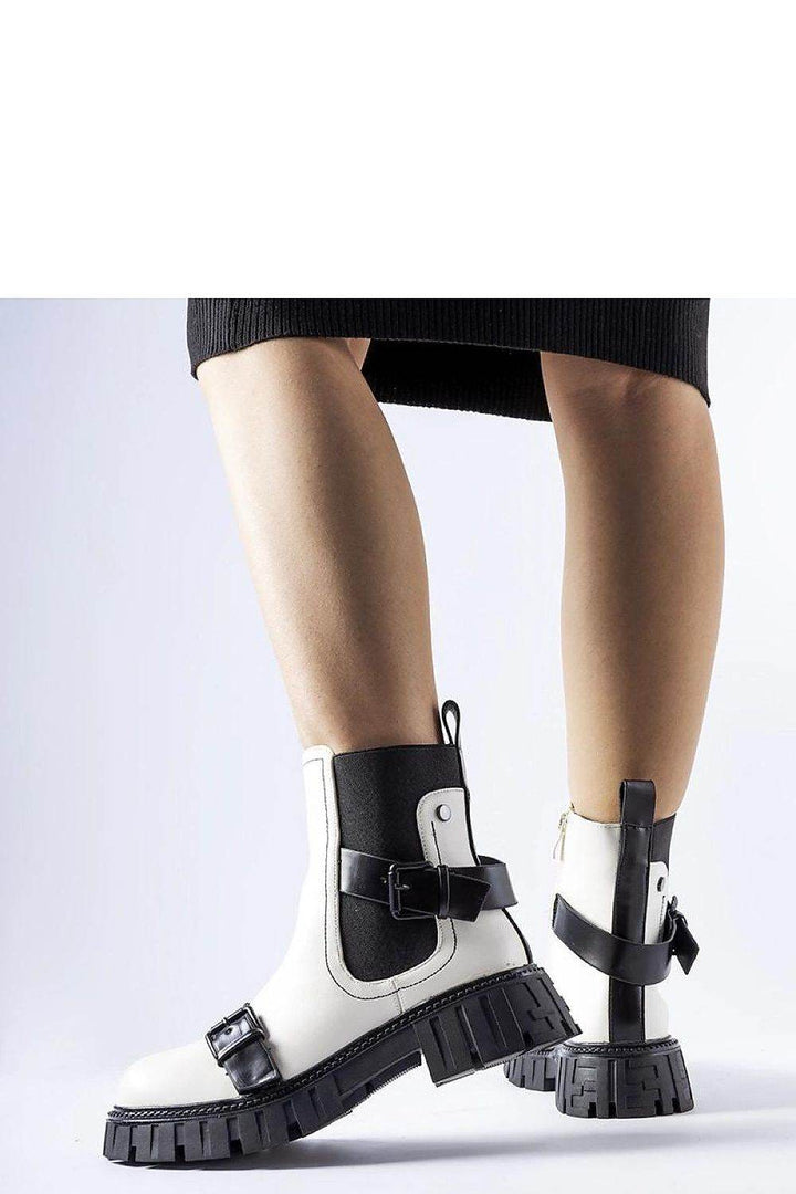 Heel boots model 205078 - MHMote