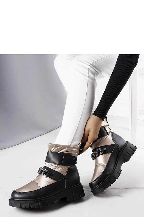 Boots model 205141 - MHMote
