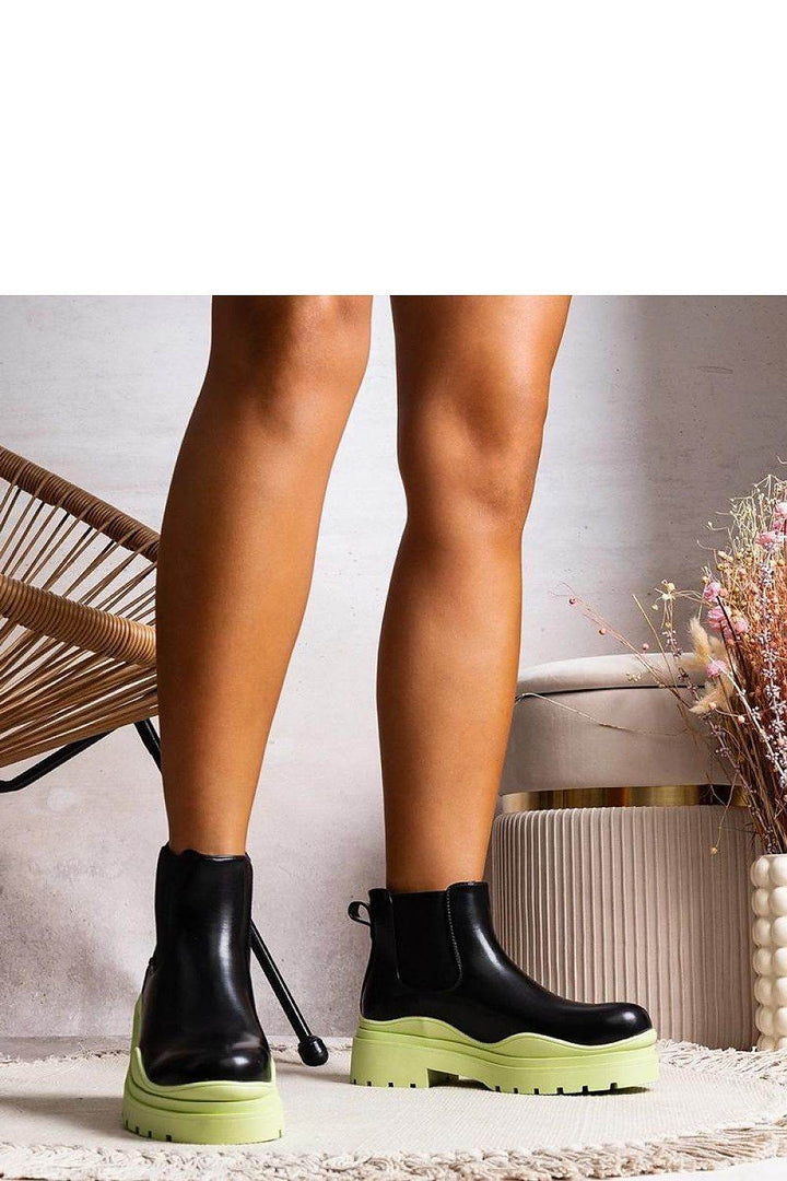 Boots model 205151 - MHMote