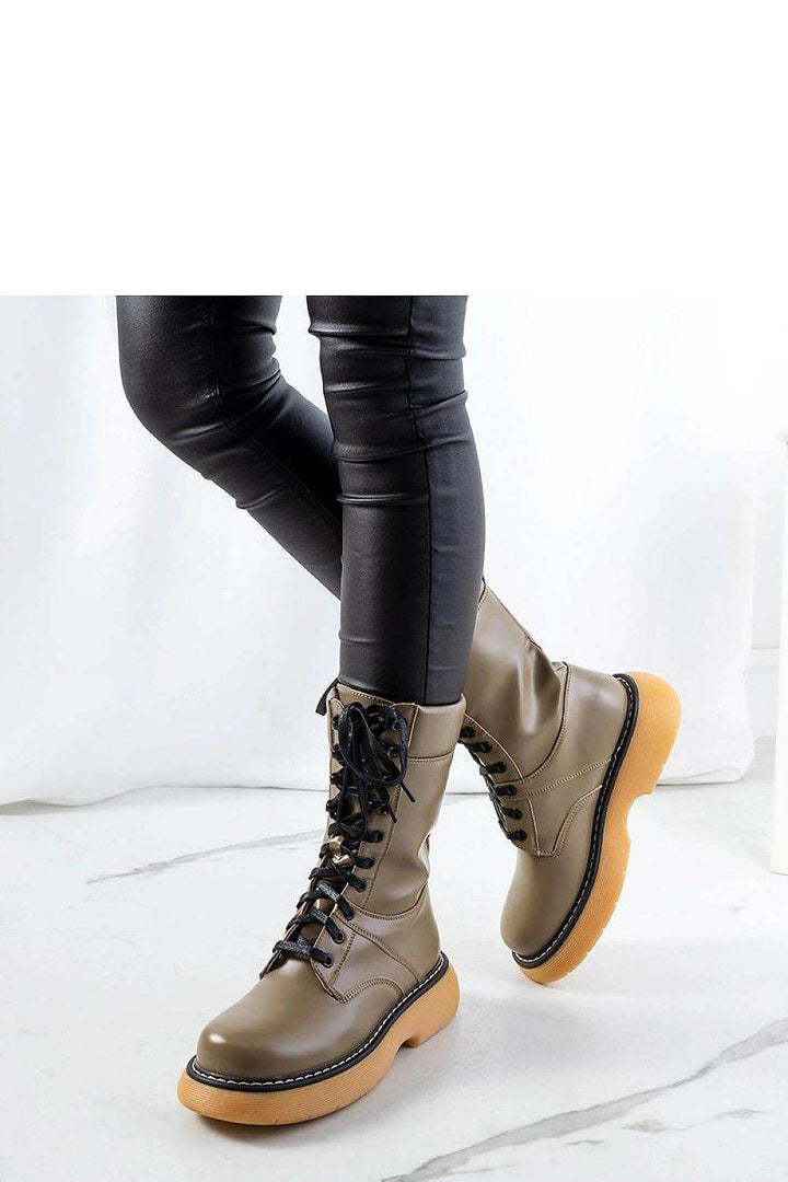 Boots model 205159 - MHMote