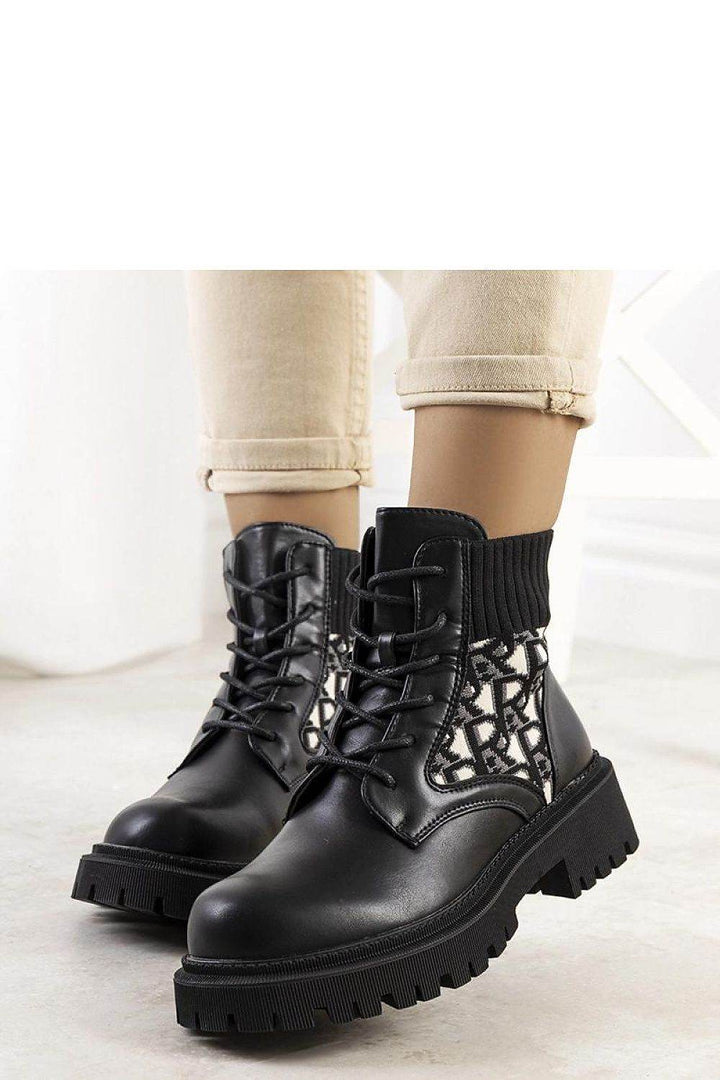Boots model 205893 - MHMote