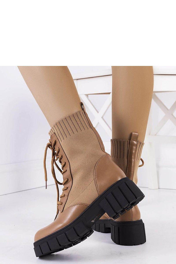 Boots model 205896 - MHMote