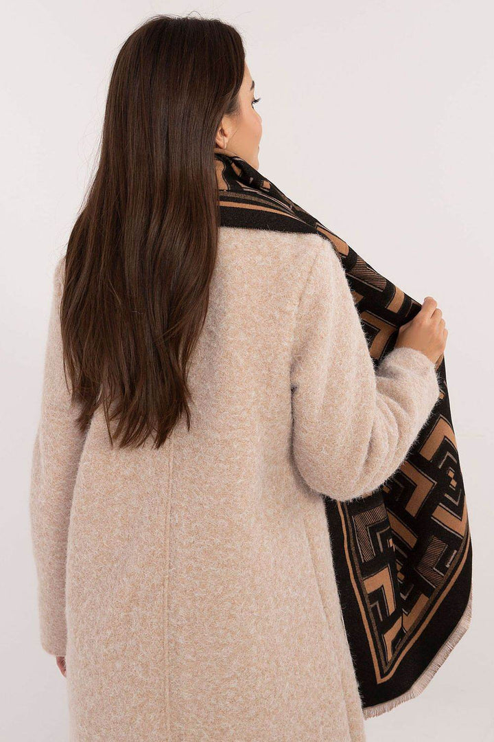 Shawl model 200538 - MHMote