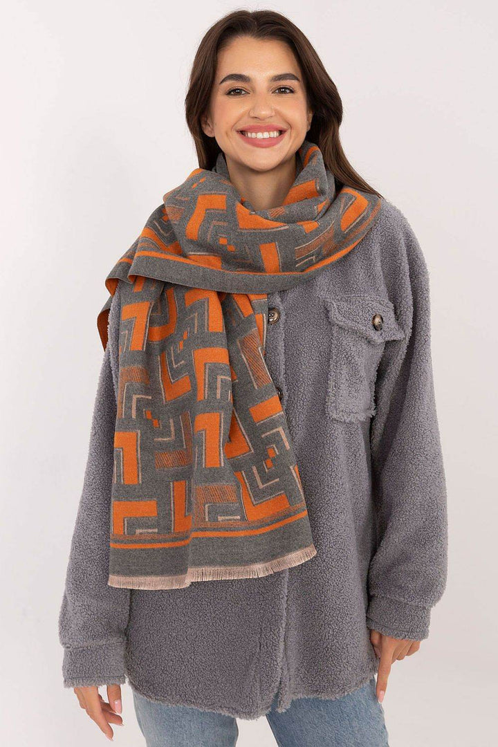 Shawl model 200538 - MHMote