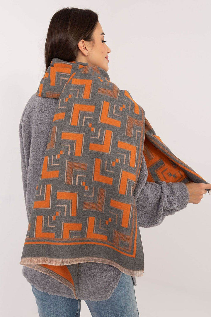 Shawl model 200538 - MHMote