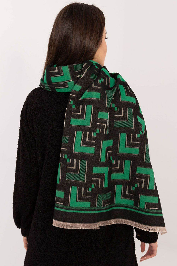 Shawl model 200538 - MHMote