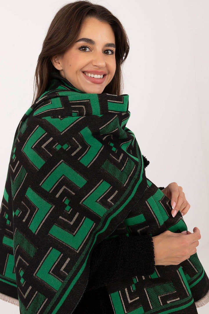 Shawl model 200538 - MHMote