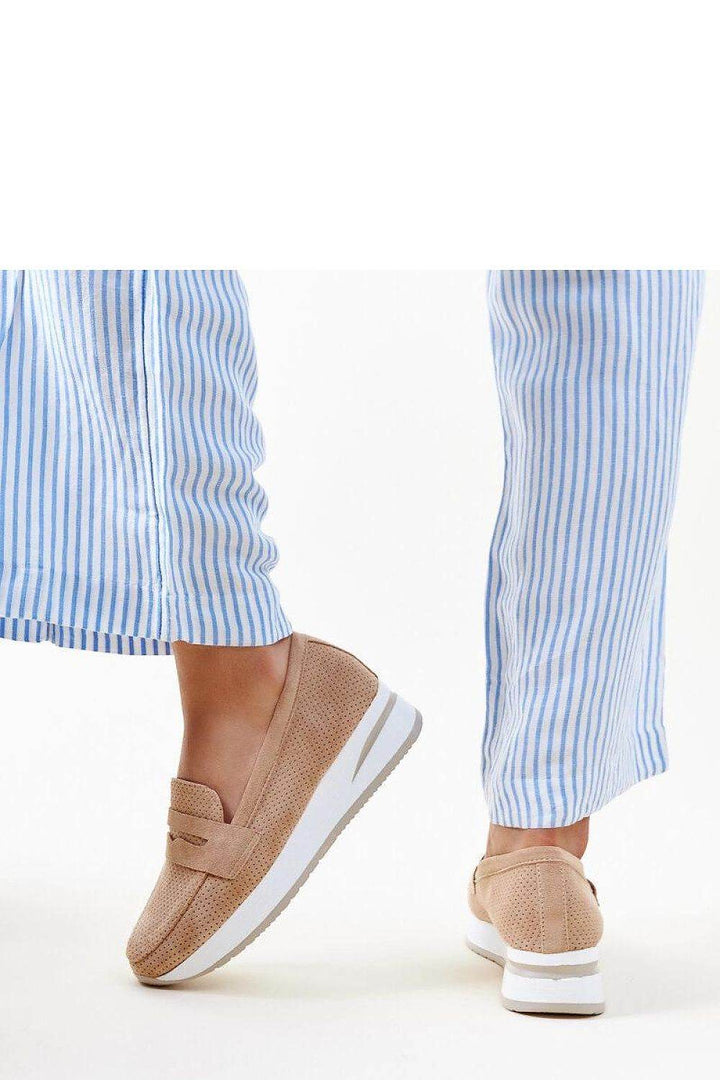 Low Shoes model 206455 - MHMote