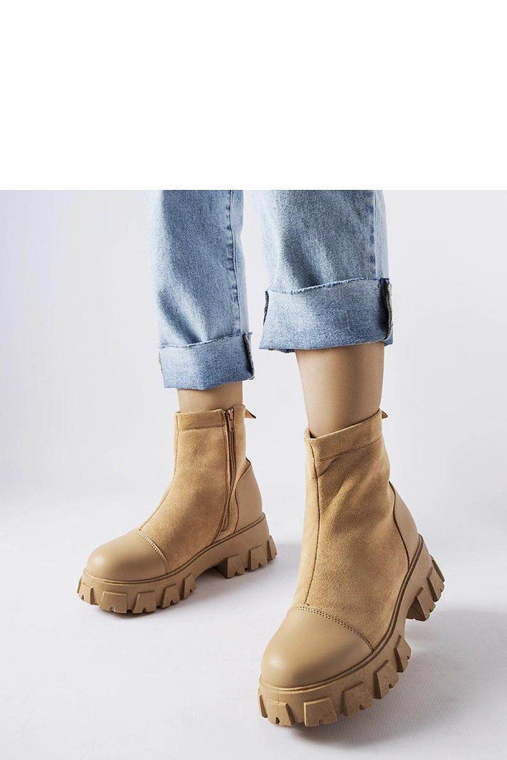 Boots model 206553 - MHMote