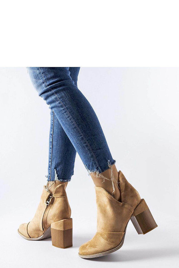 Heel boots model 206573 - MHMote