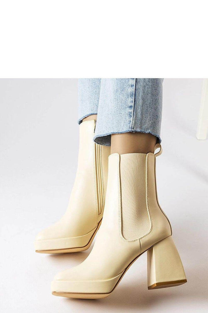 Heel boots model 207760 - MHMote
