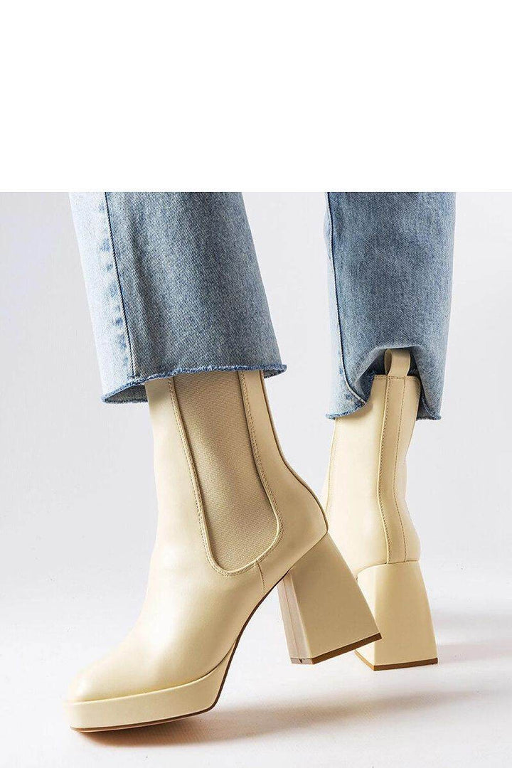 Heel boots model 207760 - MHMote