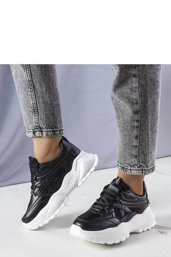 Sneakers model 208013 - MHMote