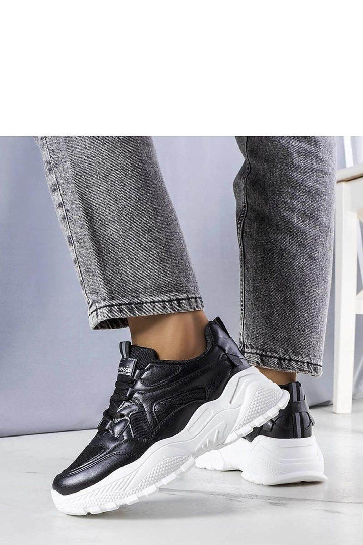Sneakers model 208013 - MHMote