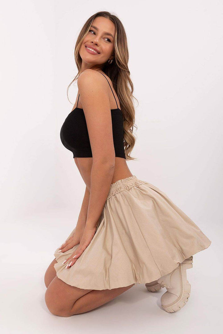 Short skirt model 208703 - MHMote