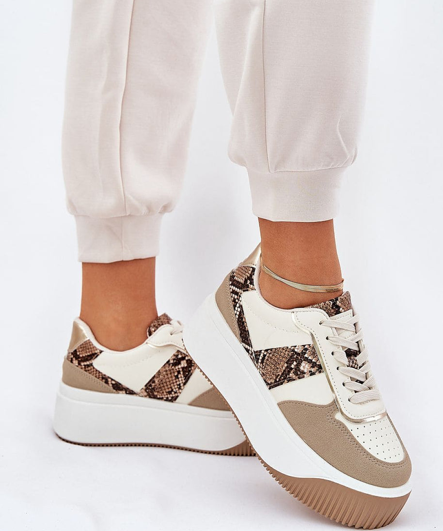  Sport Shoes model 209800 Step in style 