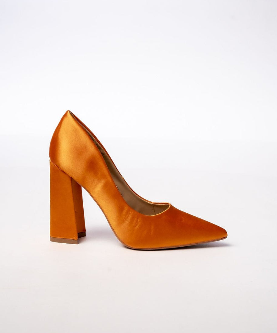  Block heel pumps model 210530 Inello 
