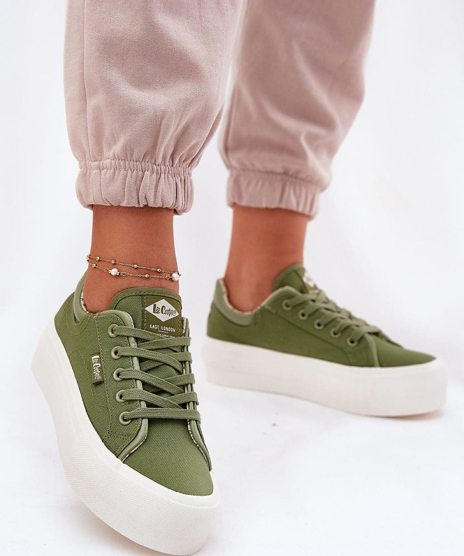 Sneakers model 212618 Step in style 