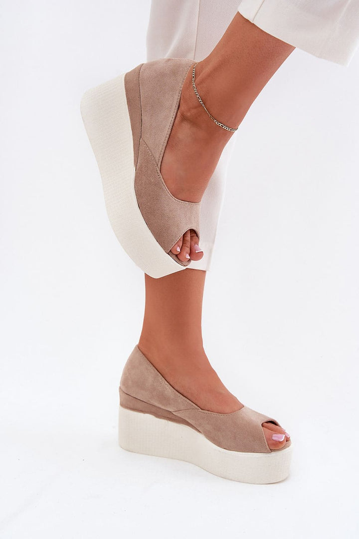  Buskin model 215010 Step in style 